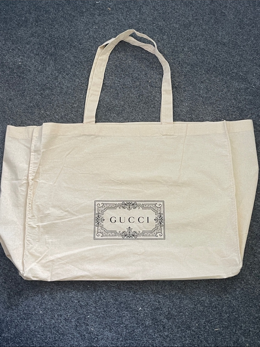 Gucci Extra Large Beige Canvas Logo Tote Market